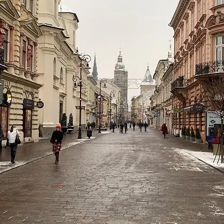 Ah Skynight Puskinova Apartman Kassa